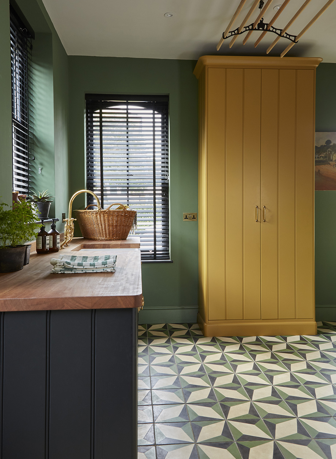 Forbes Rix Mole House Utility